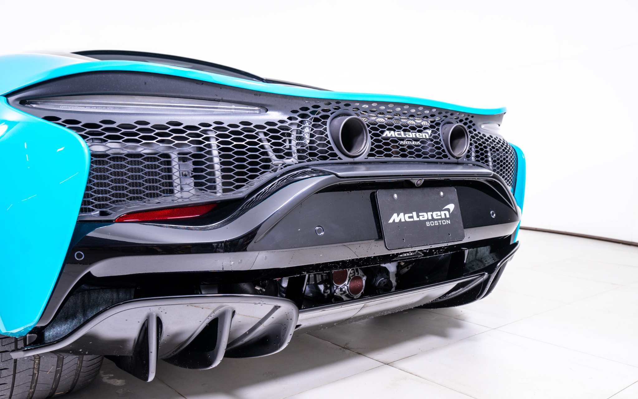 2023 McLaren Artura, photo 2